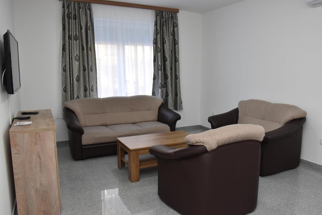 Motel Centar 比耶利纳 外观 照片