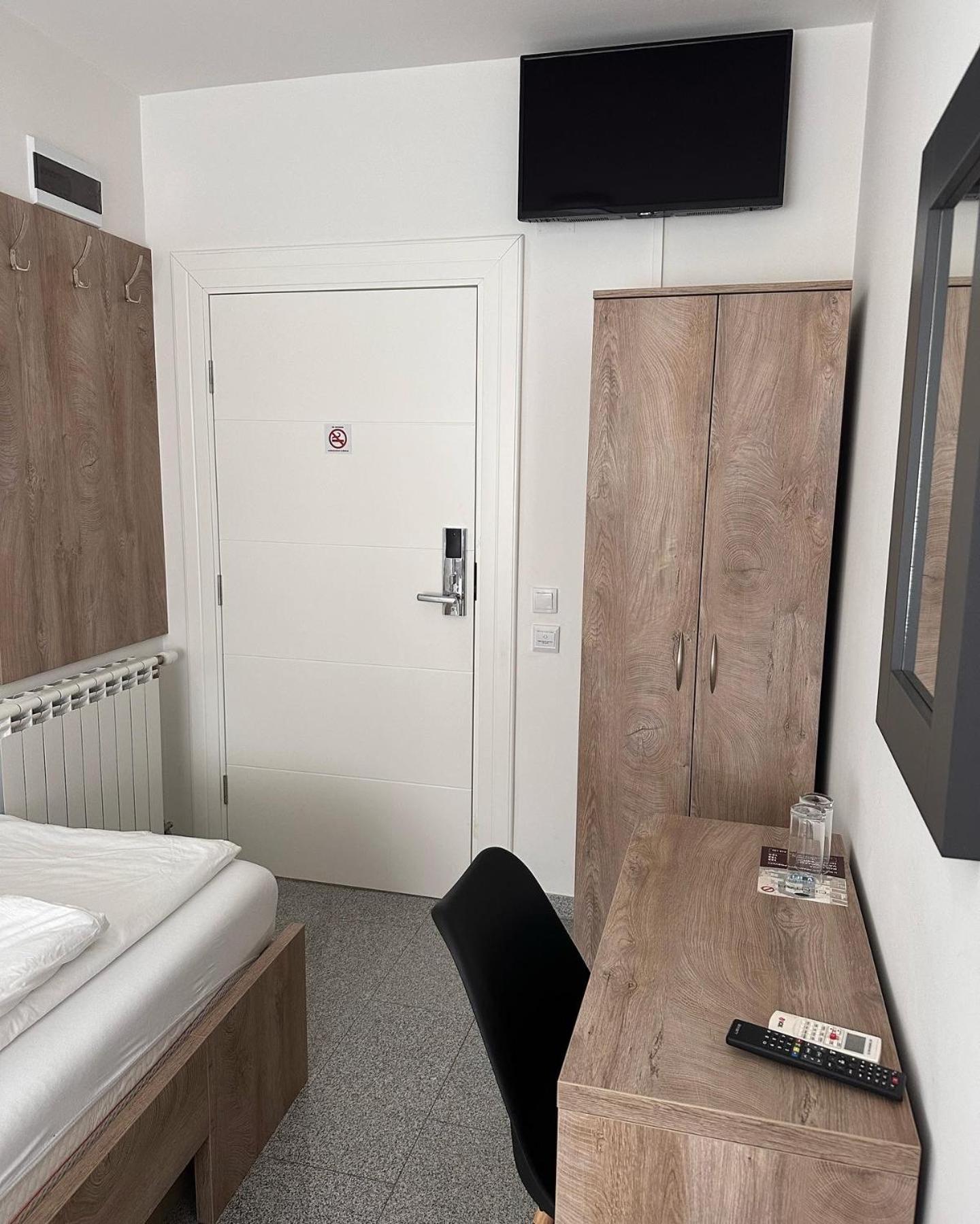 Motel Centar 比耶利纳 外观 照片